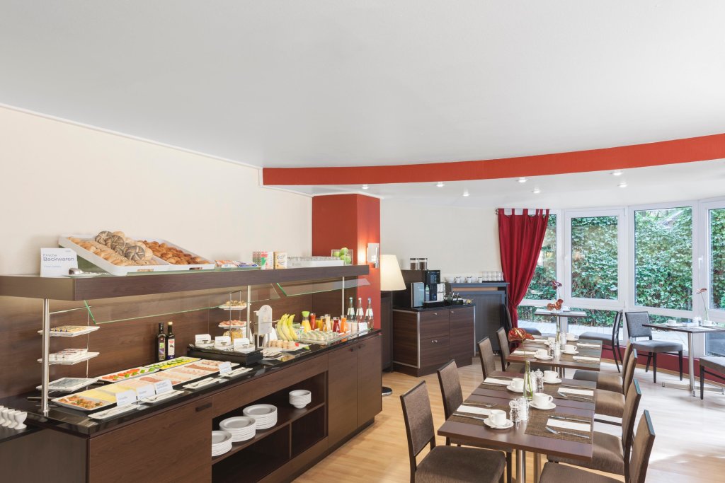 NH Frankfurt Villa 14