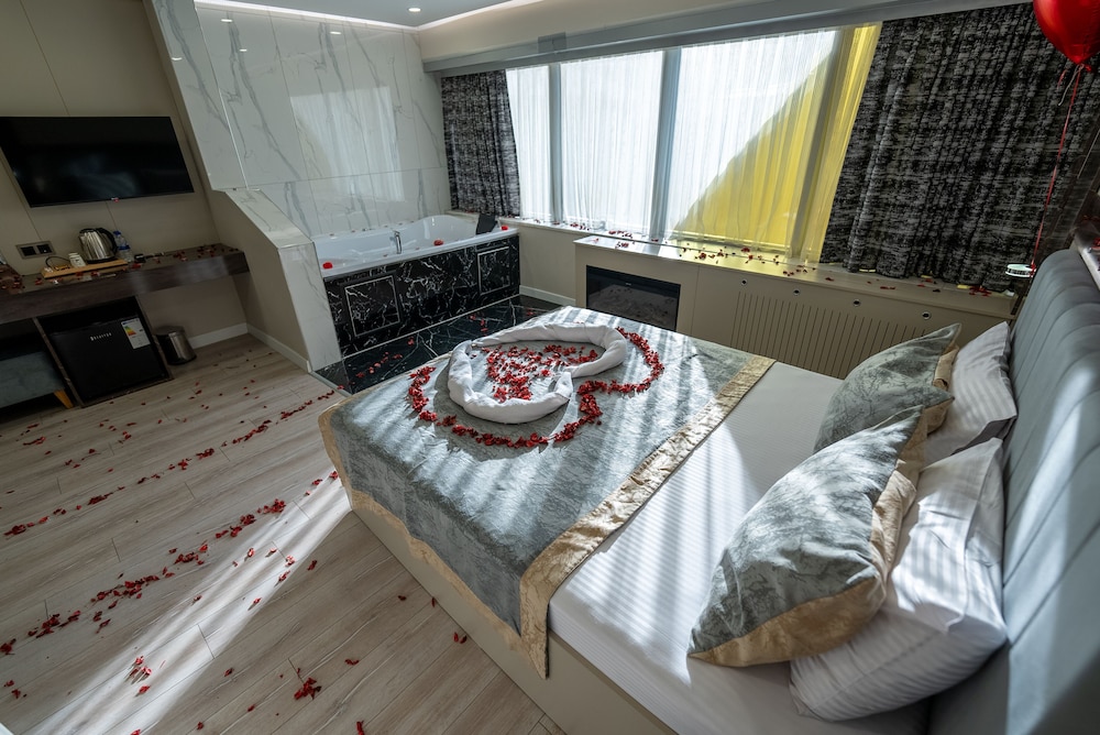 Meros Hotel 23