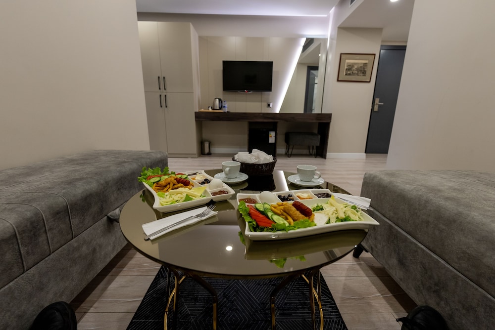 Meros Hotel 9