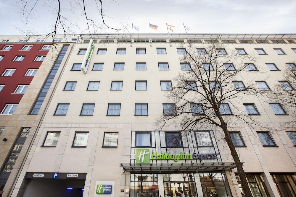 Holiday Inn Express Berlin City Centre 17