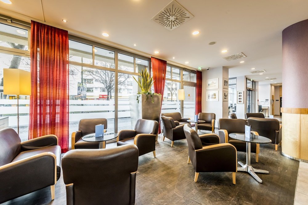 Holiday Inn Express Berlin City Centre 13