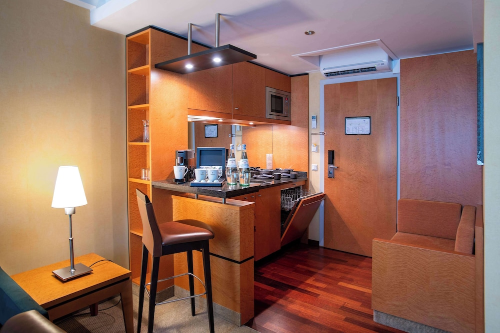 Best Western Premier Airporthotel Berlin 19