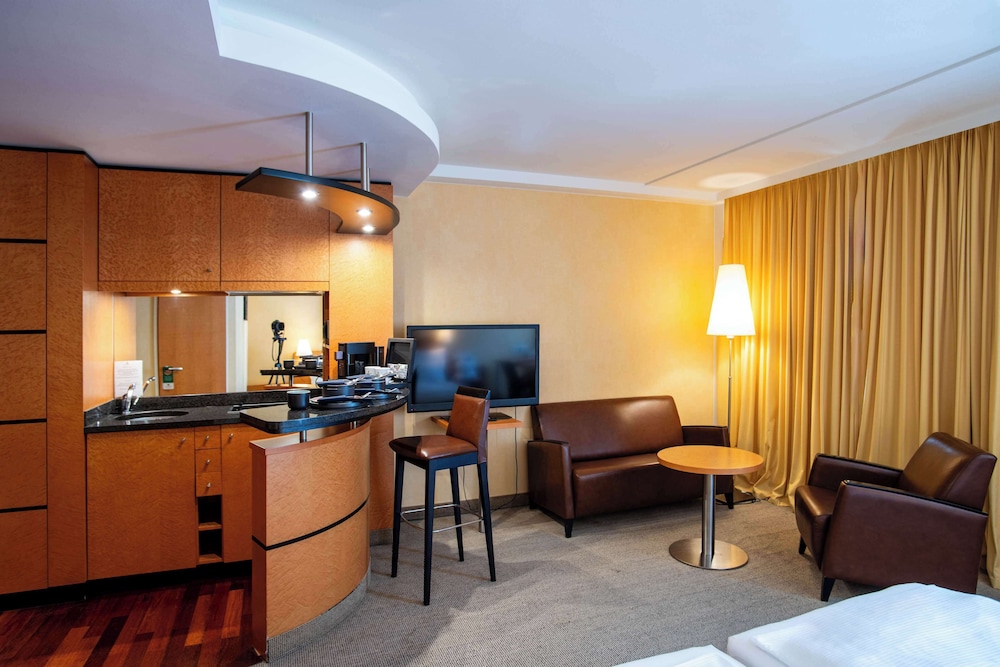Best Western Premier Airporthotel Berlin 18