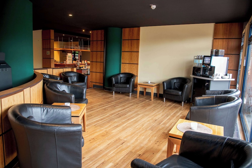 Best Western Premier Airporthotel Berlin 4