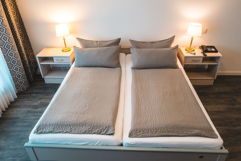 Hotel zur Post - Füllenbach 11