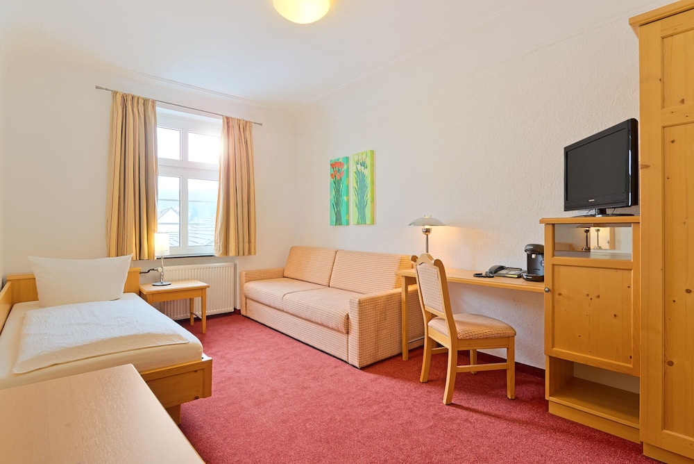 Hotel zur Post - Füllenbach 3