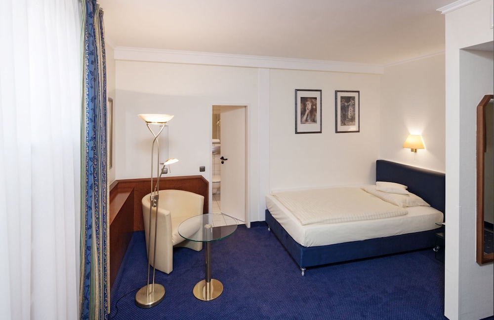 Hotel Viktoria 13