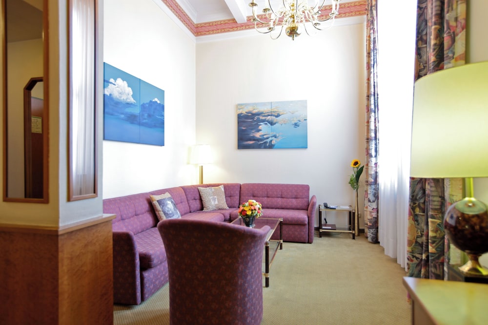 Hotel Viktoria 4