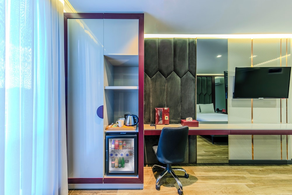 Heaven Premium Airport Hotel 24