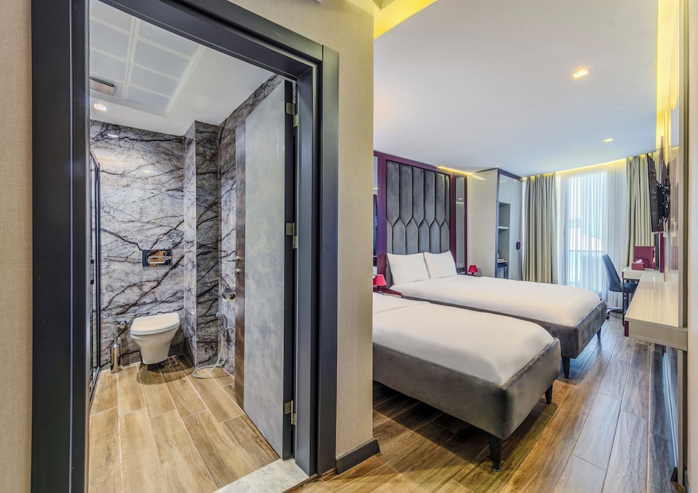 Heaven Premium Airport Hotel 13