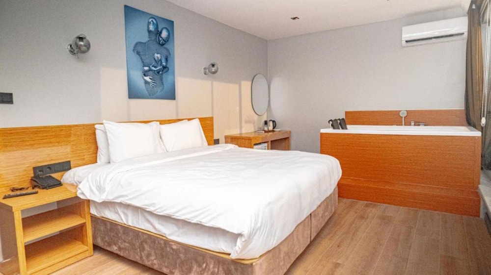 Elite Marmara Bosphorus & Otel 18