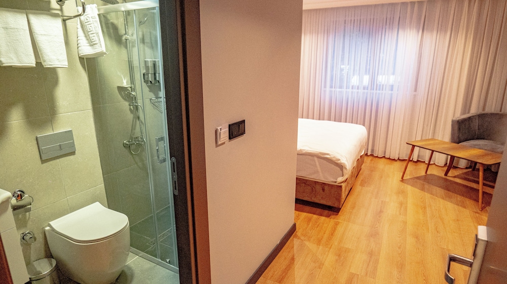 Elite Marmara Bosphorus & Otel 24