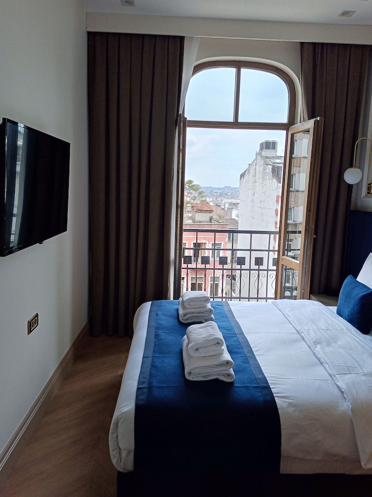 Taksim Bosphorus Hotel 9