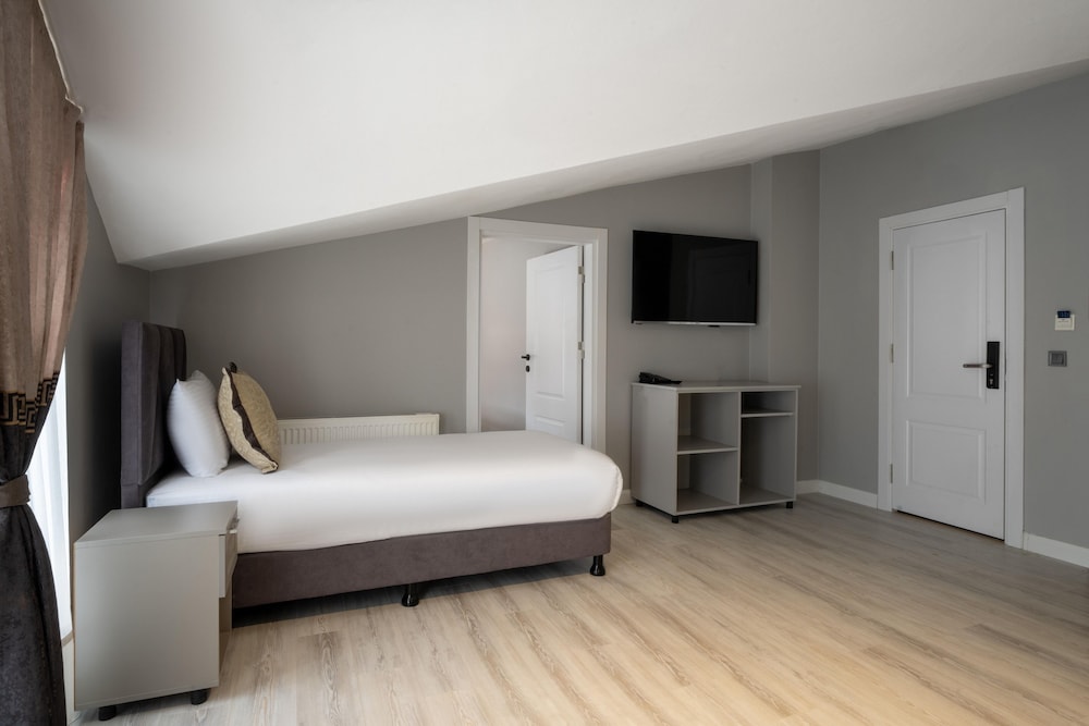 Rubby Hotel 8