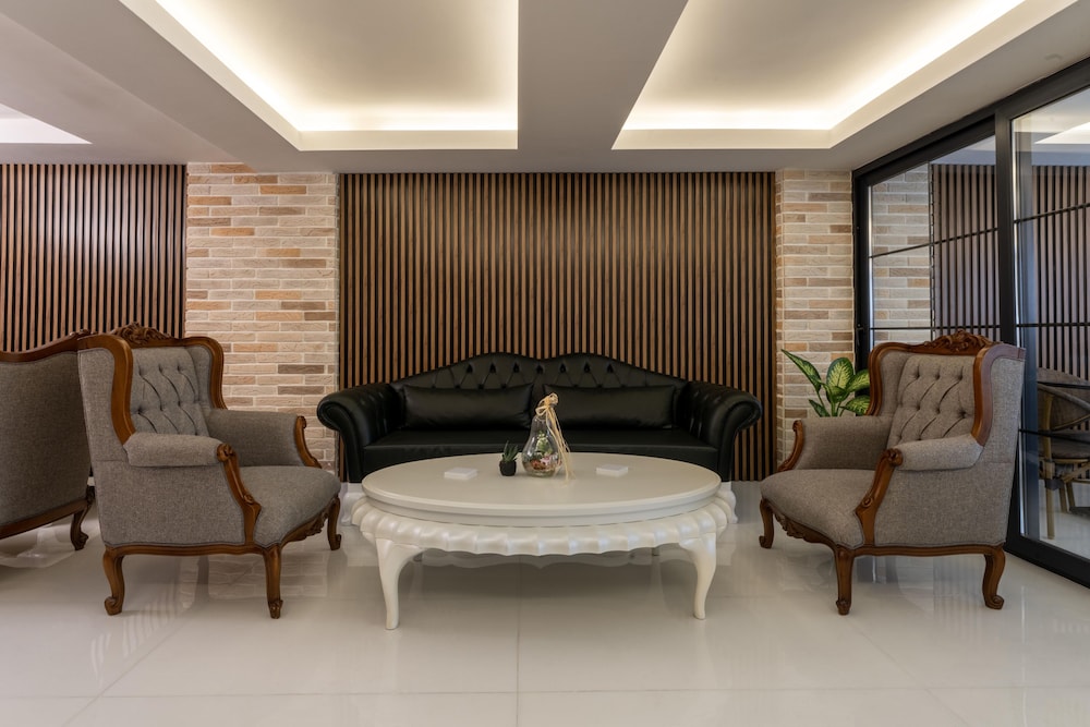 Rubby Hotel 3