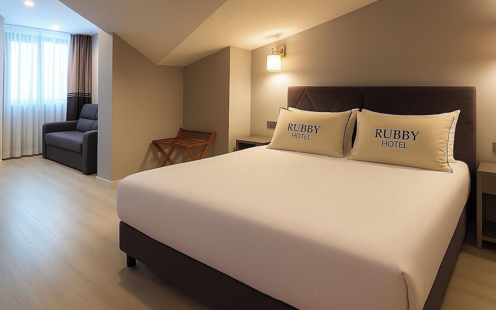 Rubby Hotel 16