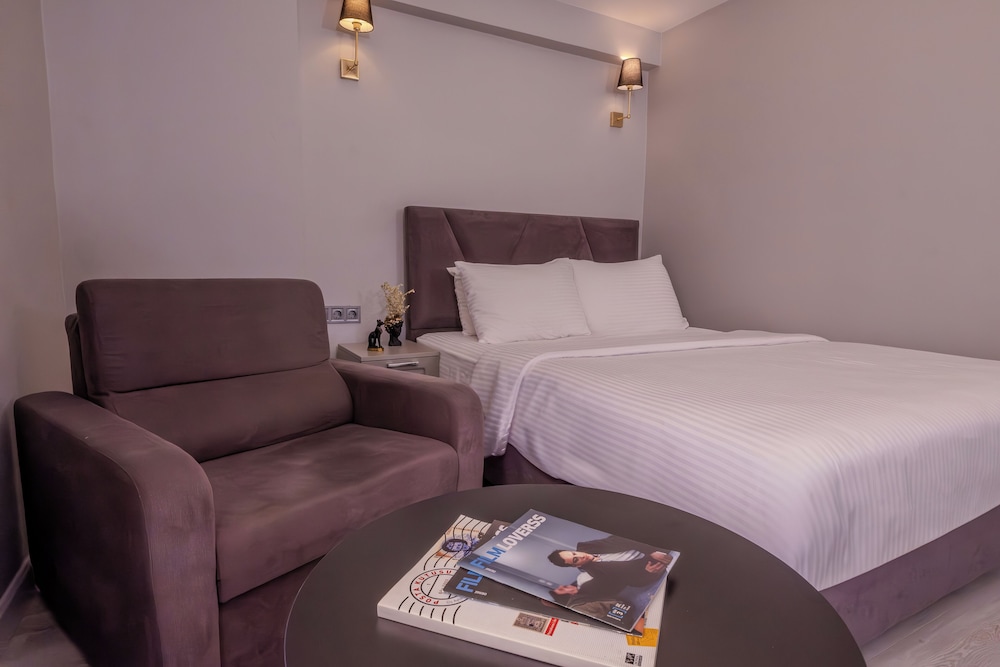 Rubby Hotel 23