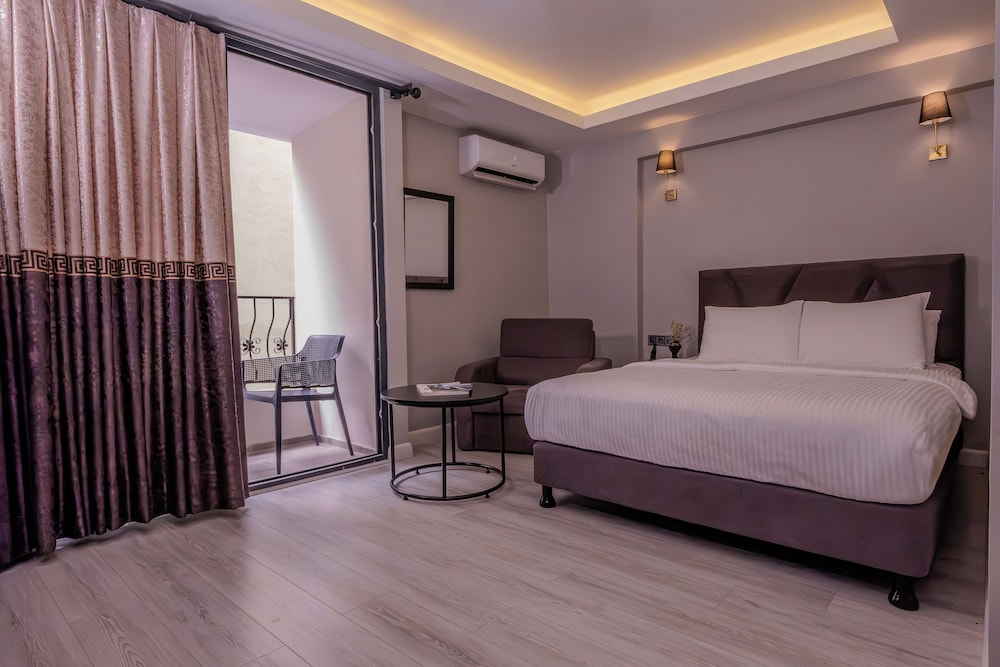 Rubby Hotel 15