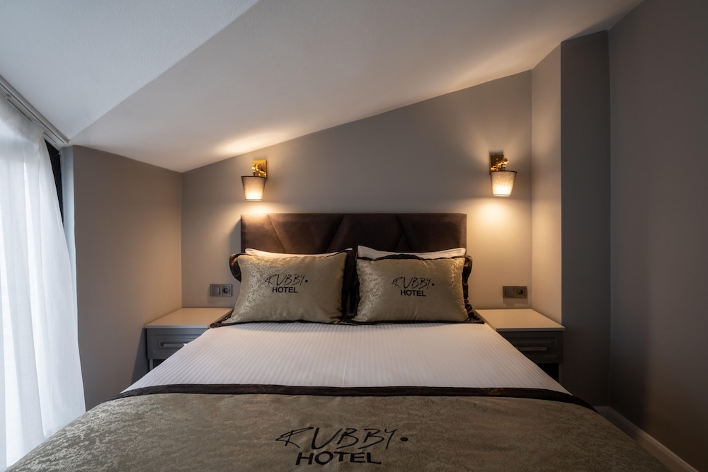 Rubby Hotel 7
