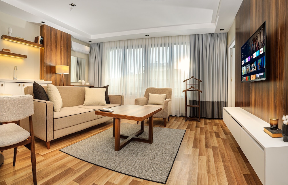 La Mia Suites 22