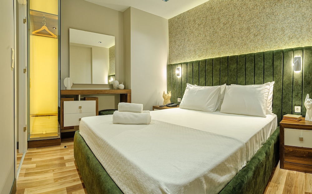 La Mia Suites 12