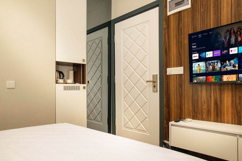 La Mia Suites 3