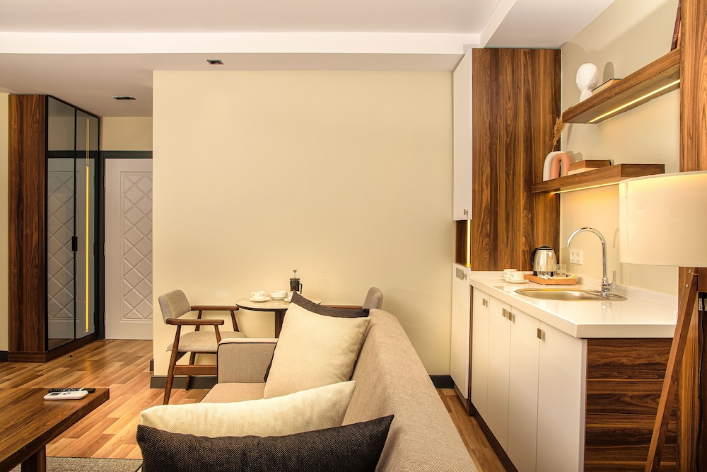 La Mia Suites 19