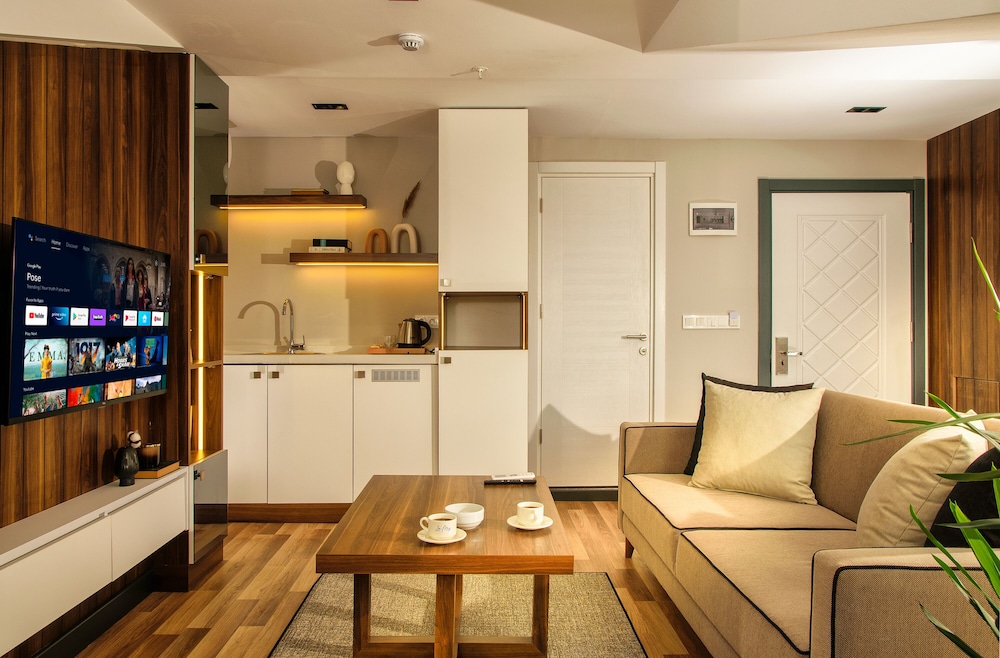 La Mia Suites 18
