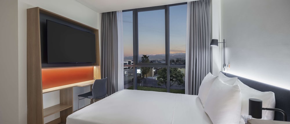 Hampton by Hilton Antalya Airport 10