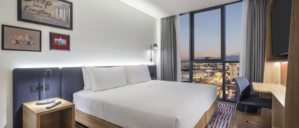 Hampton by Hilton Antalya Airport 9