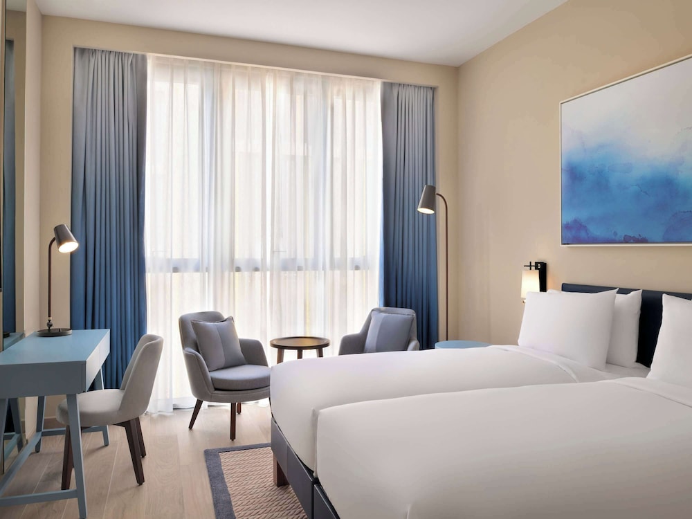 Mercure Dubai Deira 3