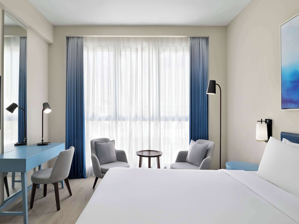 Mercure Dubai Deira 10
