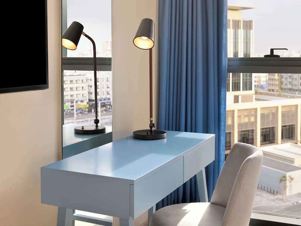 Mercure Dubai Deira 13