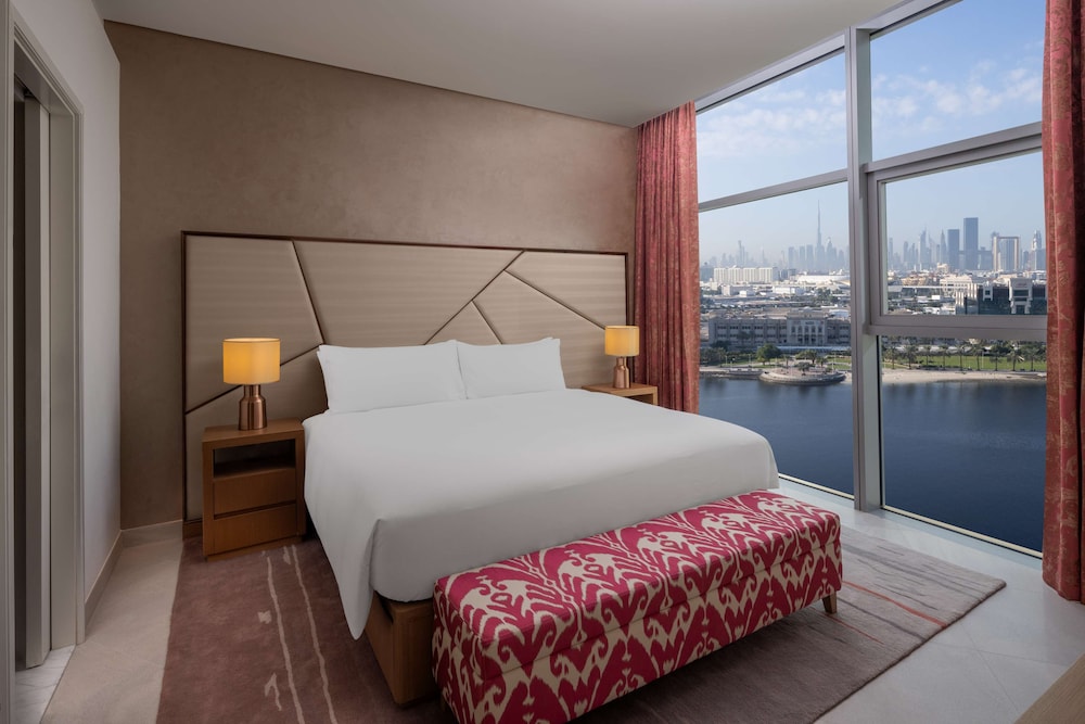 Hilton Dubai Creek Residences 4