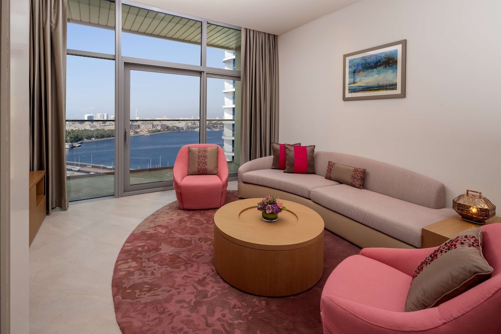 Hilton Dubai Creek Residences 20