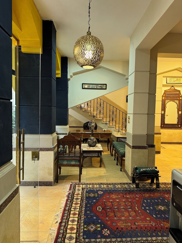Osiris pyramids View Inn 13