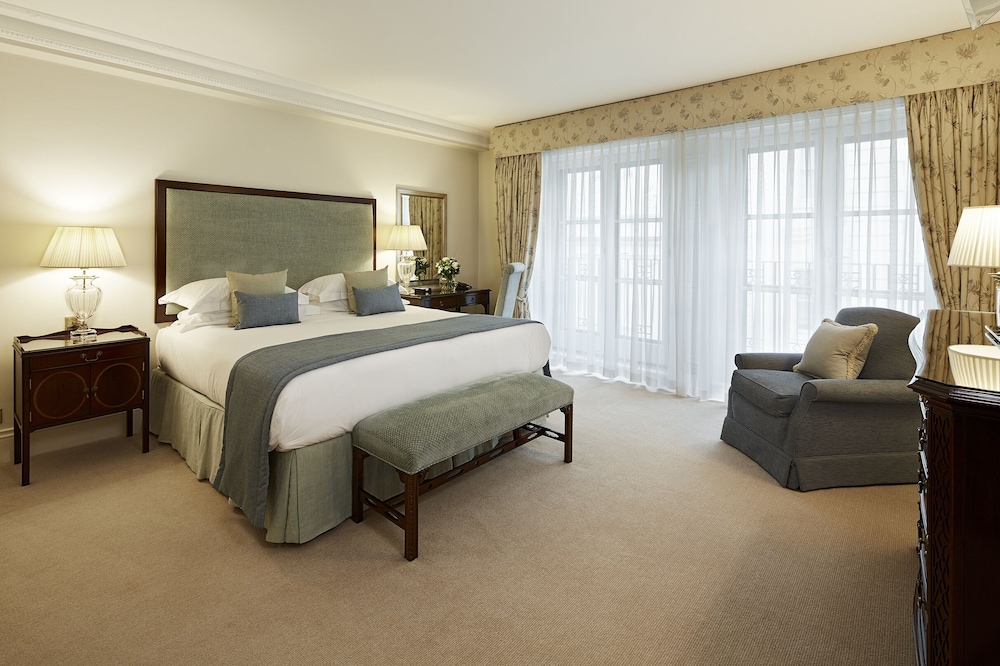 Cheval Hyde Park Gate 12