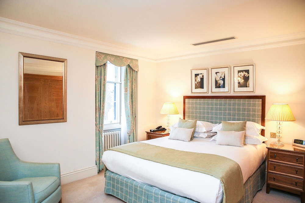 Cheval Hyde Park Gate 15