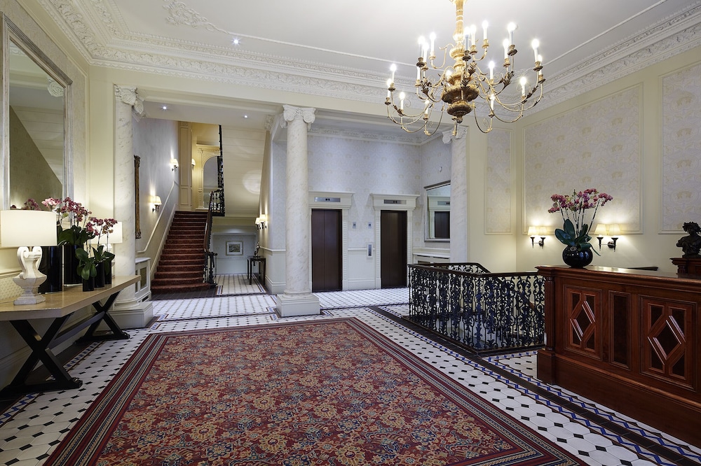 Cheval Hyde Park Gate 3