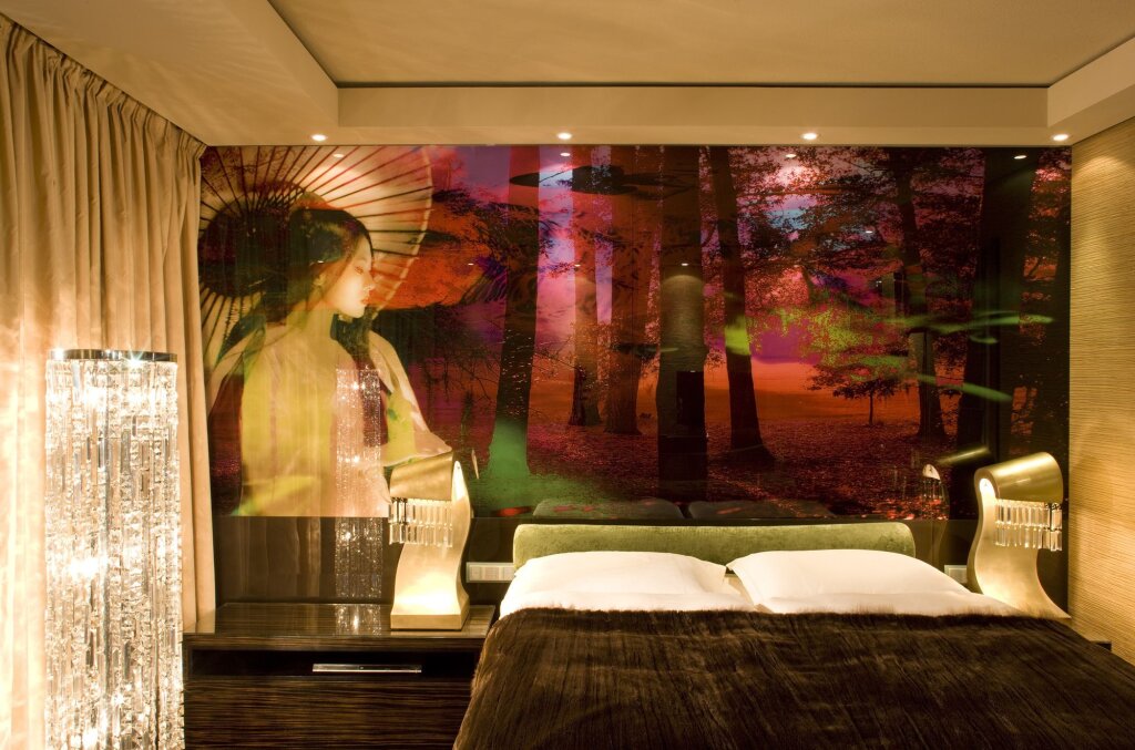 Savoy 3