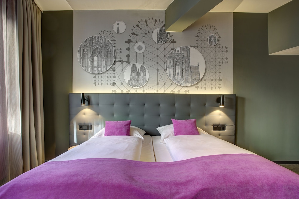 Central Hotel am Dom - Köln City 9