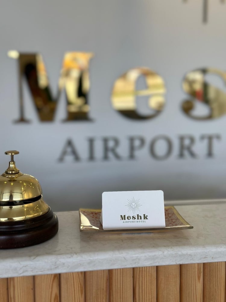Meshk Airport Hotel 7