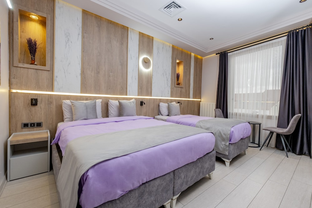 Lavender Hotel 6