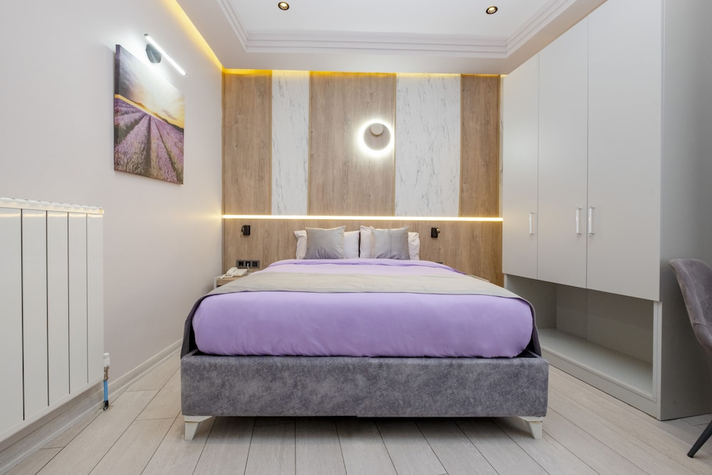 Lavender Hotel 3