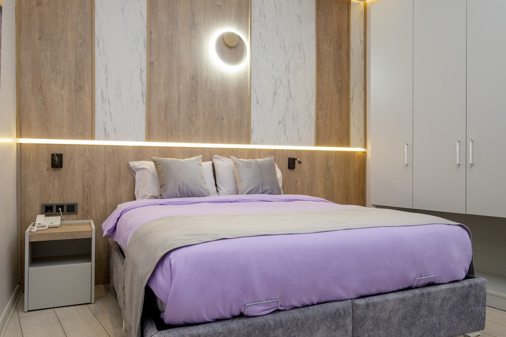 Lavender Hotel 5