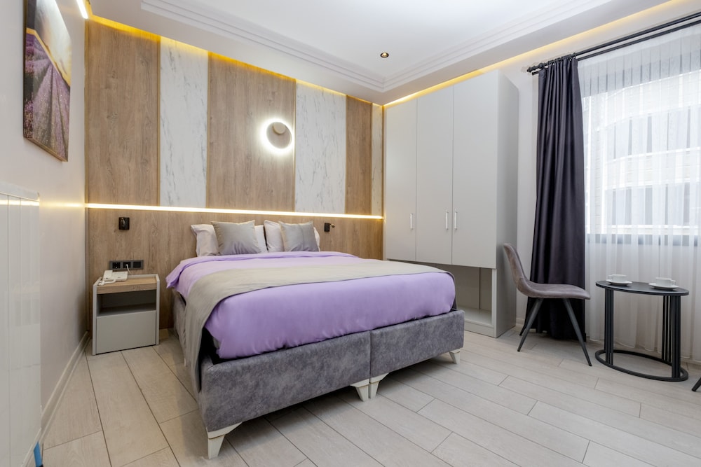 Lavender Hotel 4