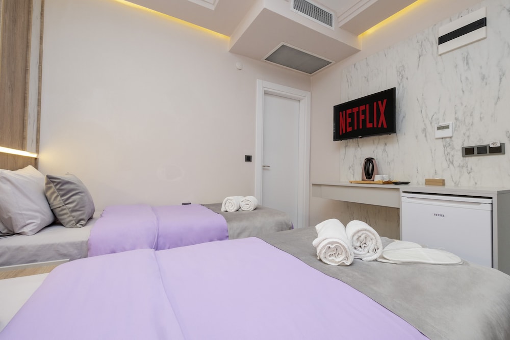 Lavender Hotel 21