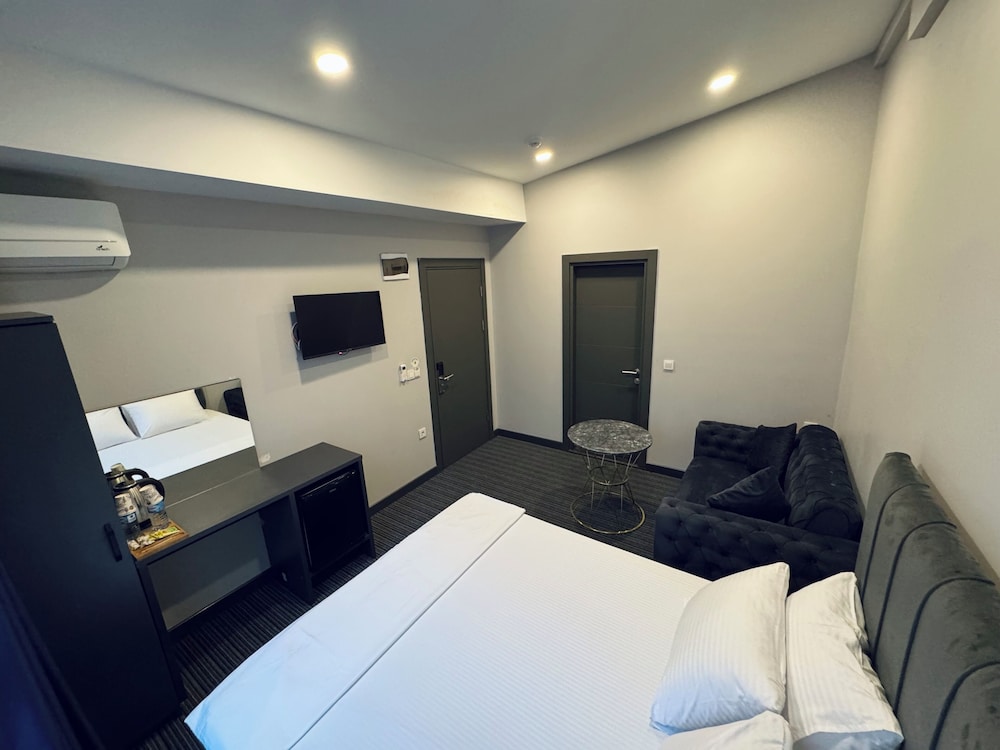 Guest Suites 9