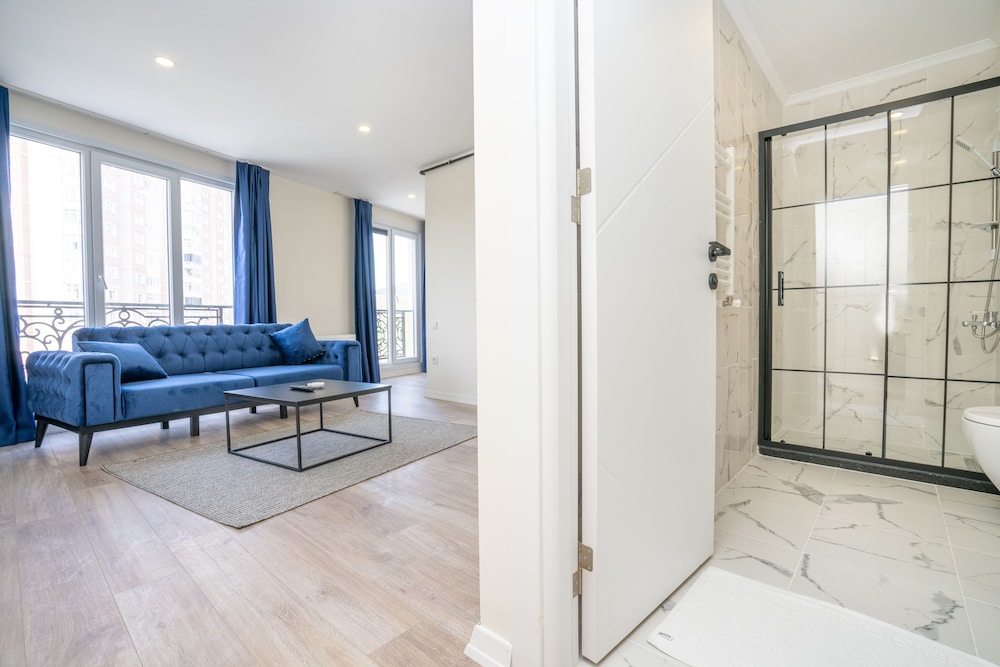 Guest Suites 12