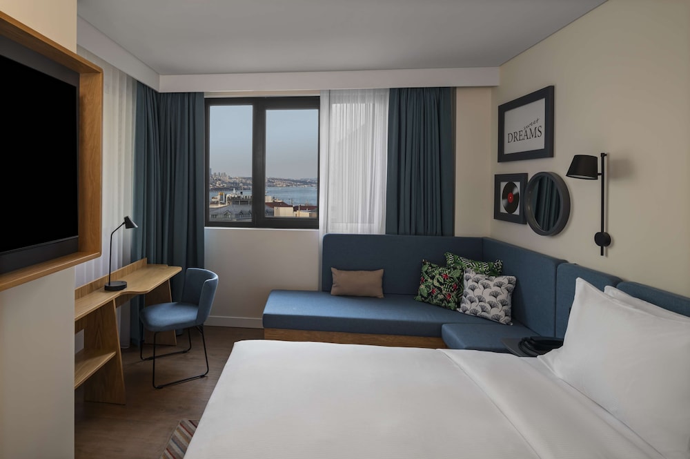 Hampton by Hilton Istanbul Sirkeci 4